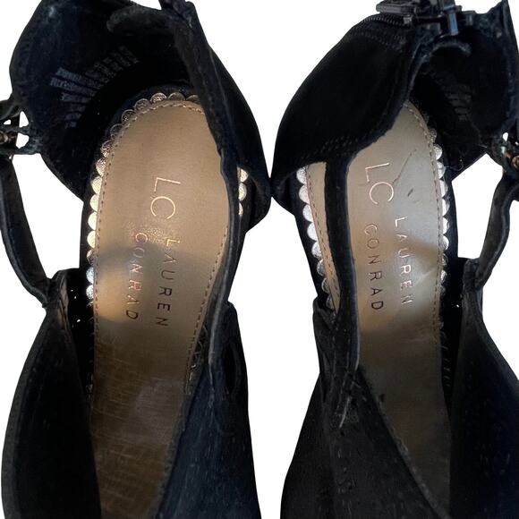 Lauren Conrad Black Faux Suede Peep-Toe  Bootie Heels Size 7 - Picture 3 of 8